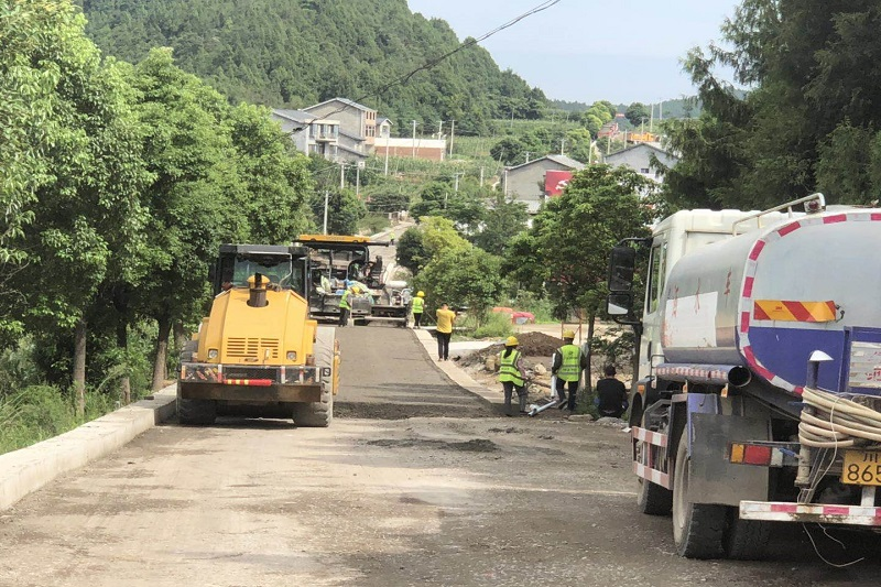 路橋集團(tuán)搶晴天、戰(zhàn)雨天、斗夜間  全力以赴推進(jìn)國(guó)道347項(xiàng)目建設(shè)